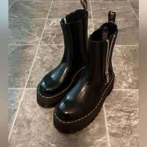 Dr. Martens MAX DISTRESSED PATENT PLATFORM BOOTS New size 8